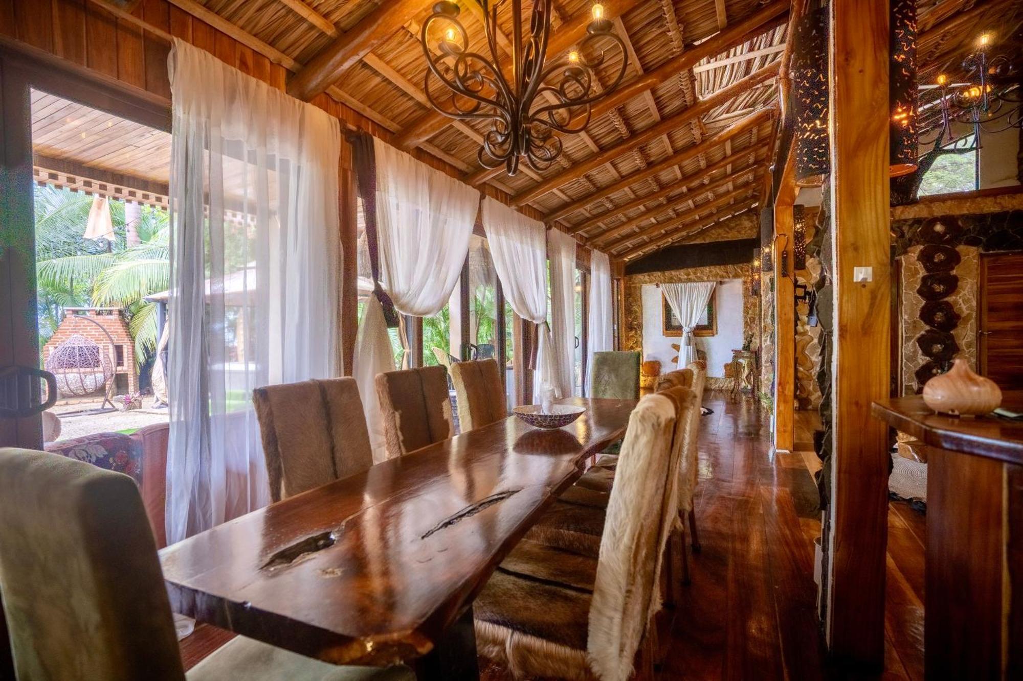 Ocho Artisan Bungalows (Adults Only) Tamarindo Buitenkant foto