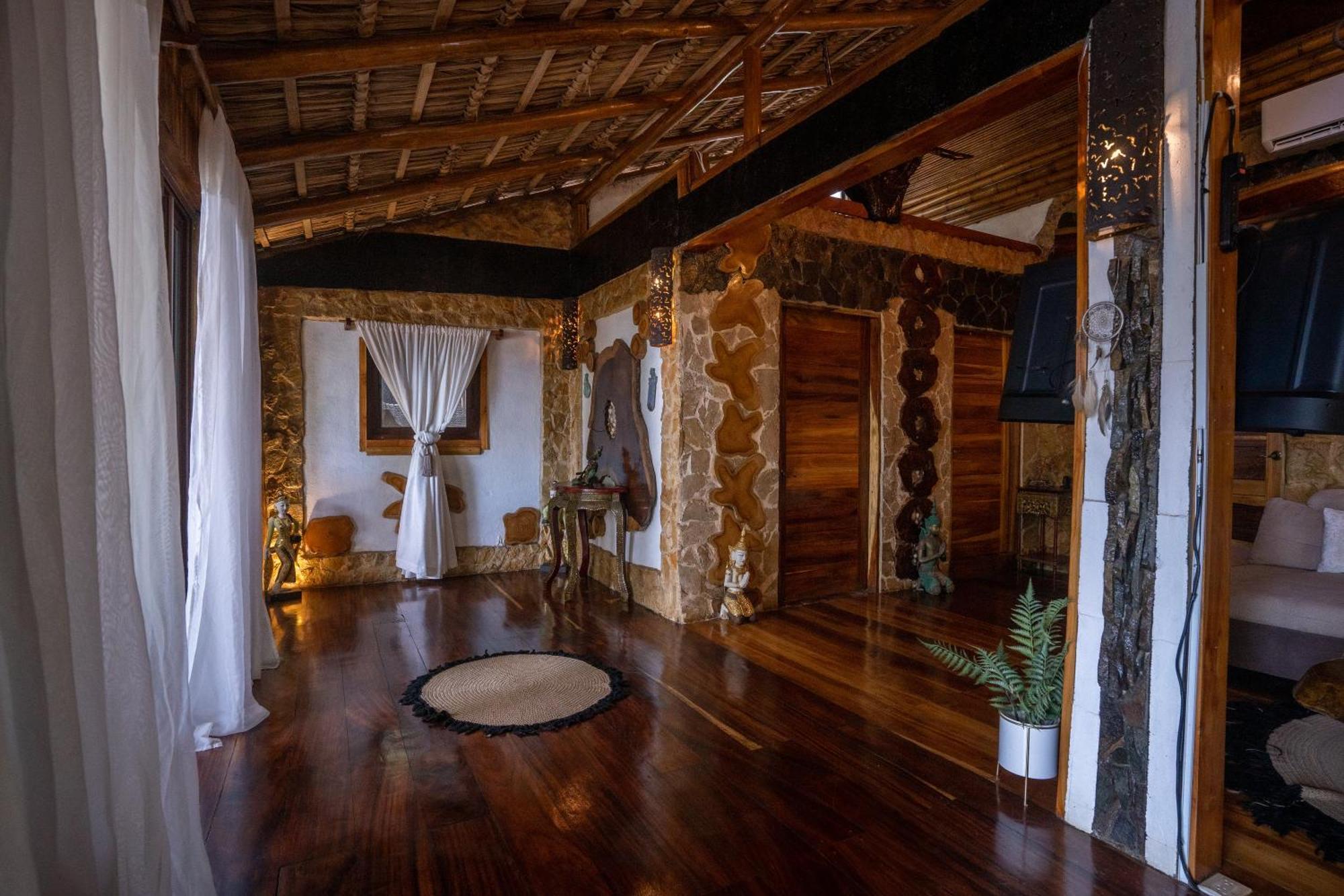 Ocho Artisan Bungalows (Adults Only) Tamarindo Buitenkant foto