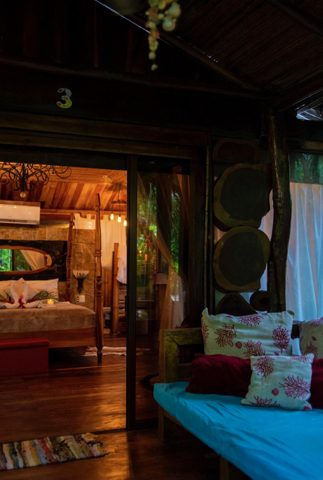 Ocho Artisan Bungalows (Adults Only) Tamarindo Buitenkant foto
