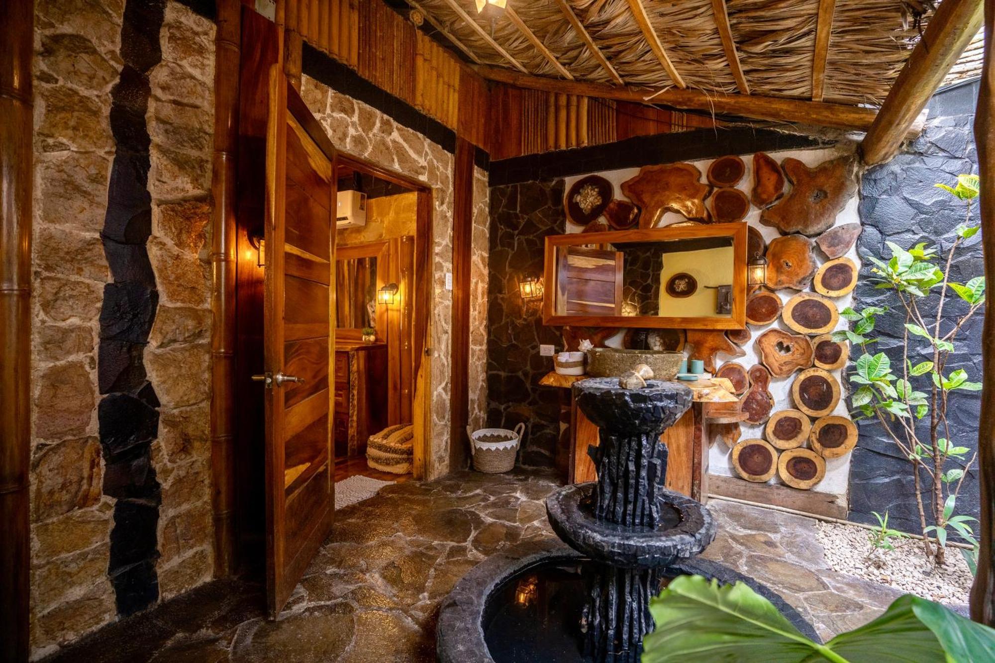Ocho Artisan Bungalows (Adults Only) Tamarindo Buitenkant foto